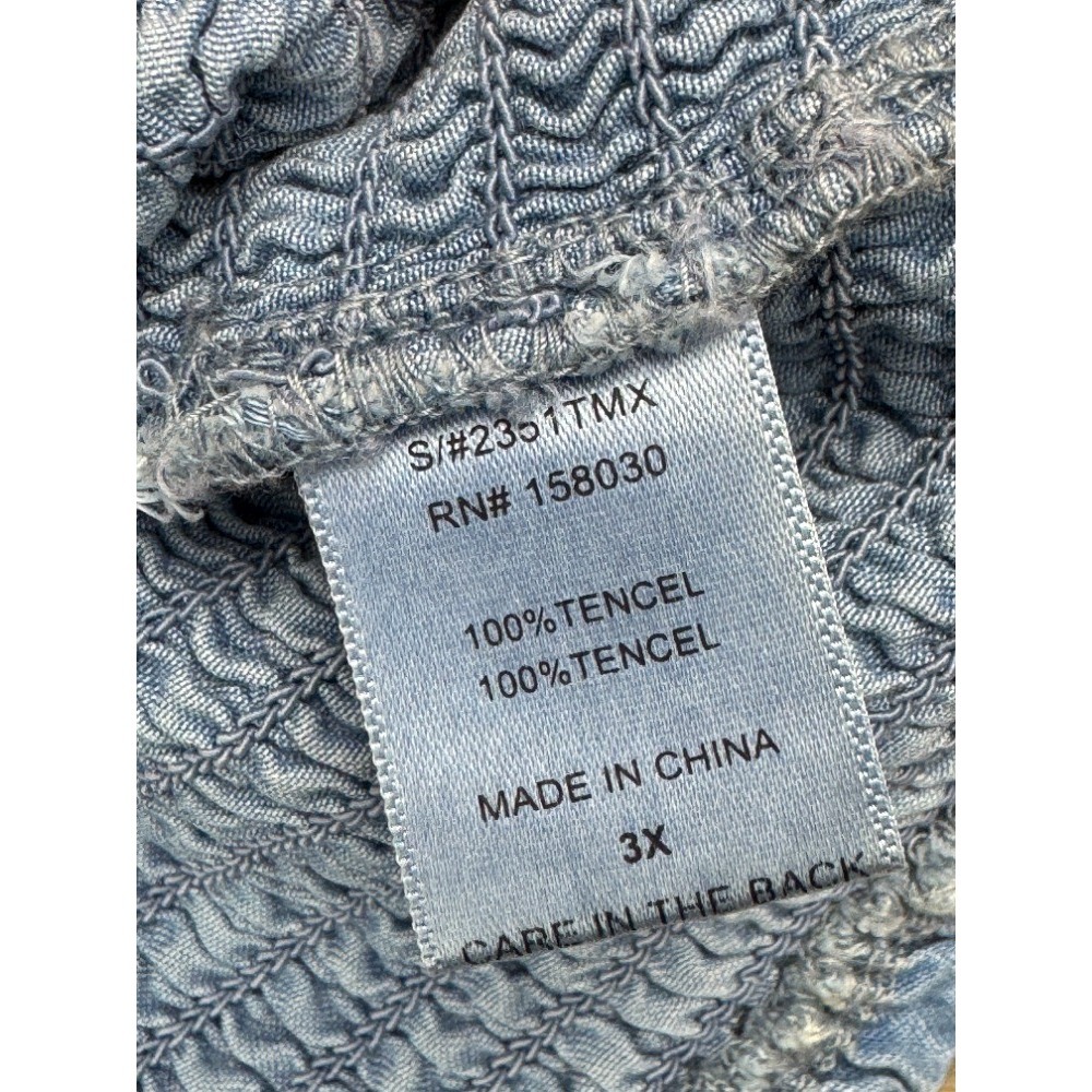 Love Tree Women's 3X Blue Chambray Crop Top Smocked Sweetheart Tencel NWT - Picture 8 of 9
